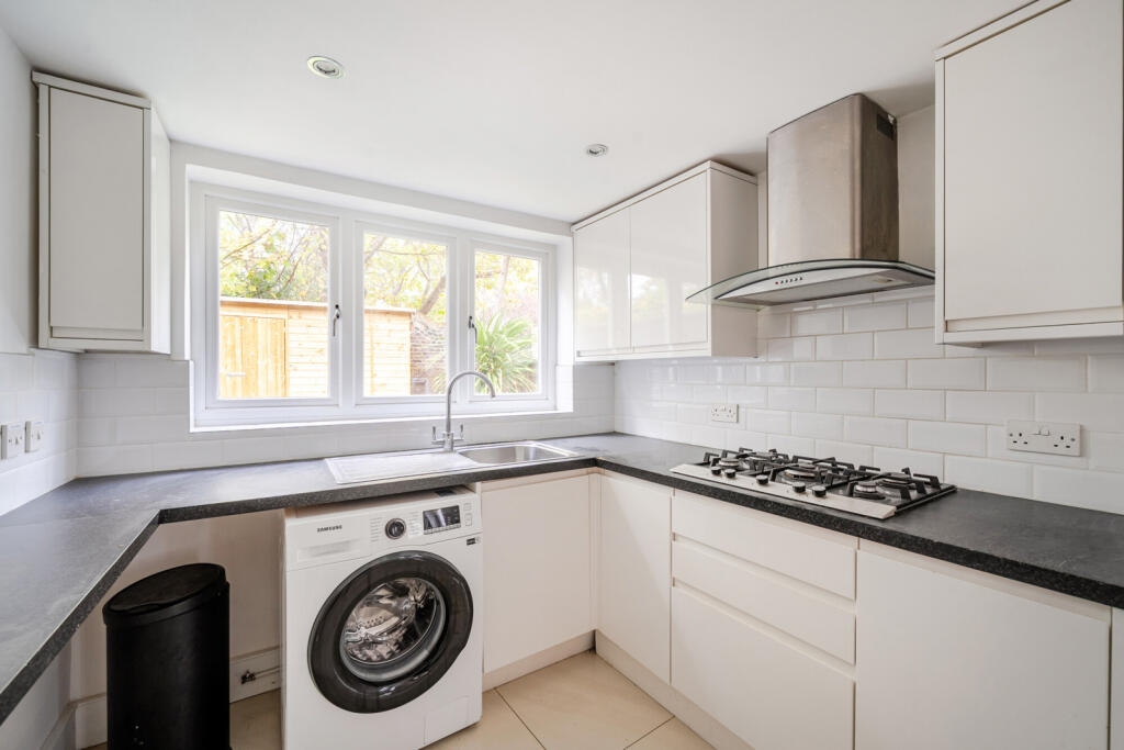 1371633-17-68ff7a...