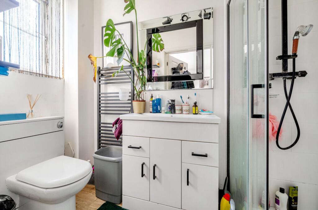 En-Suite Shower Room