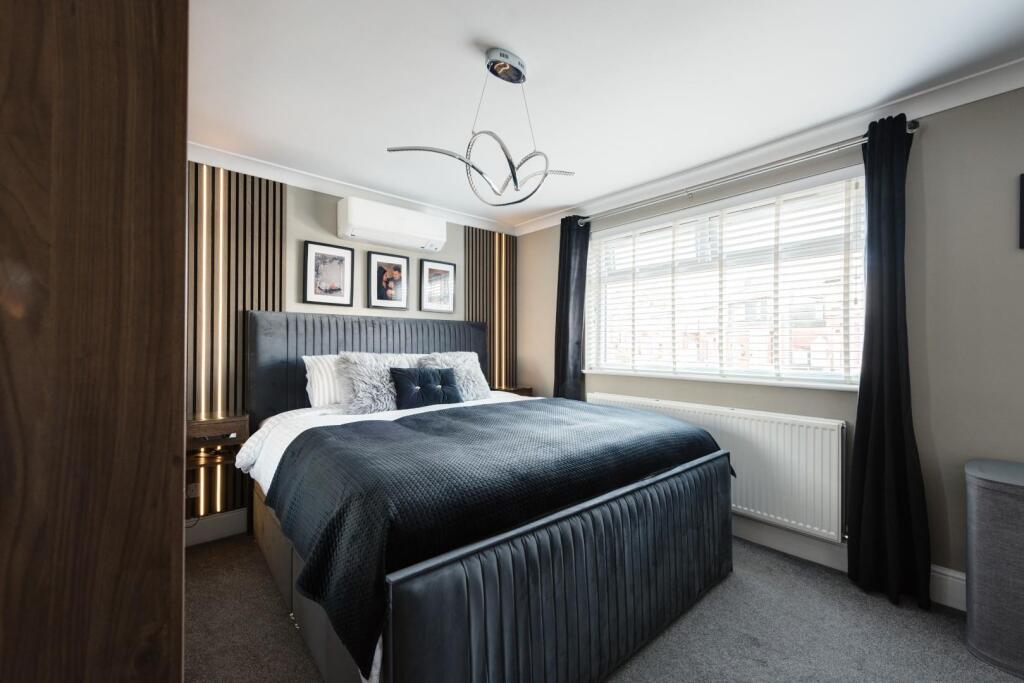 150LyminsterRoad(Interior)-10.jpg