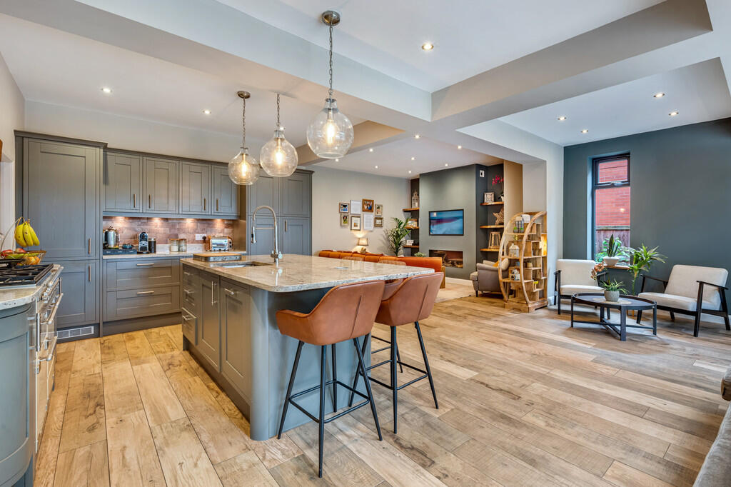 Open Plan Dining ...