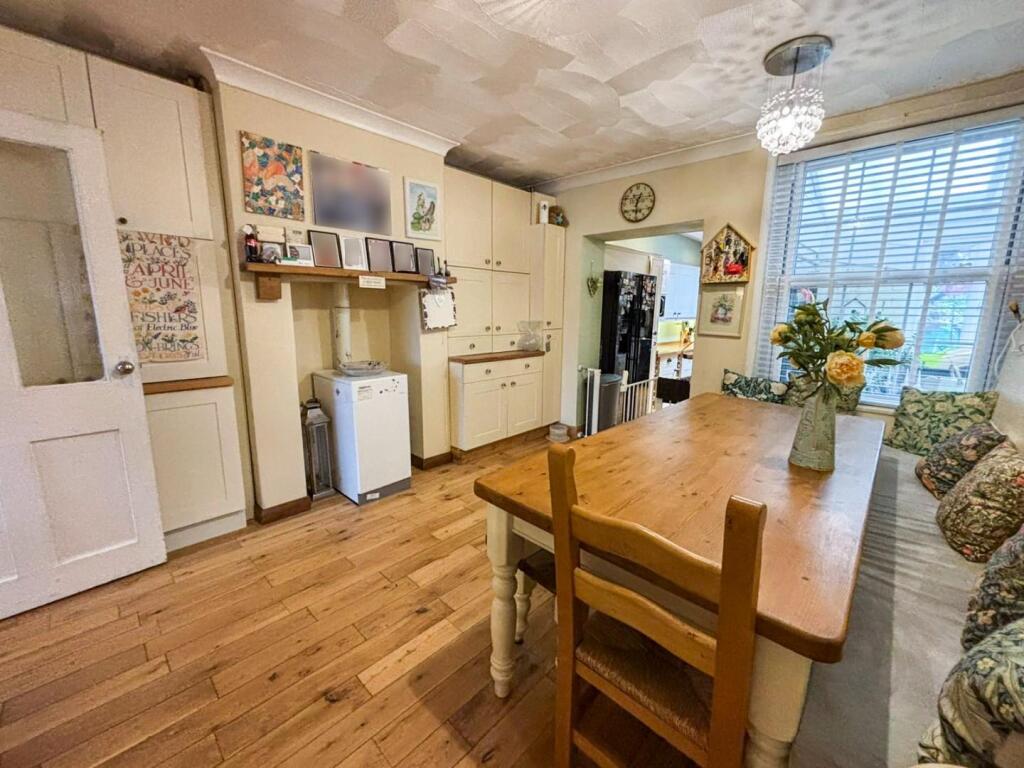 tlc_1a73bd07-5631-47ea-b18f-34ca833bae13_e67e297.j