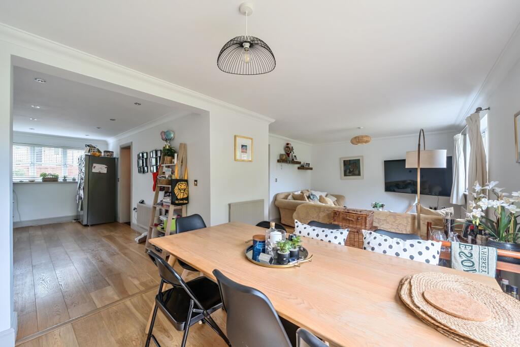 1298191-7-6836f1a...