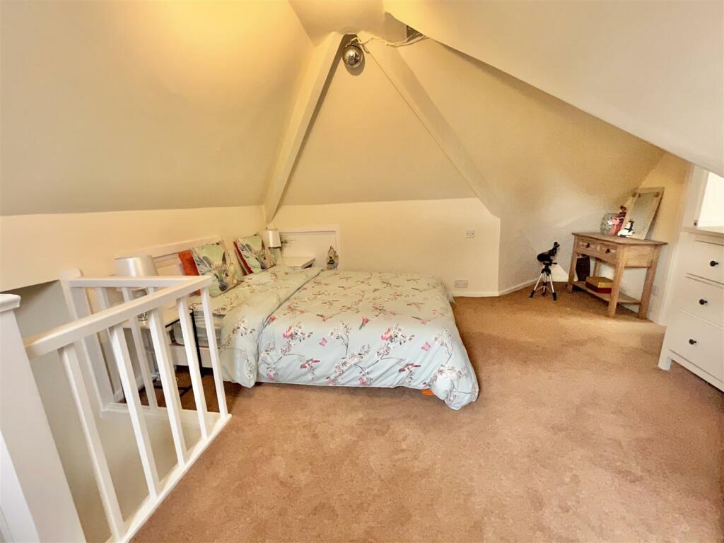 Bedroom 5 Aspect 2