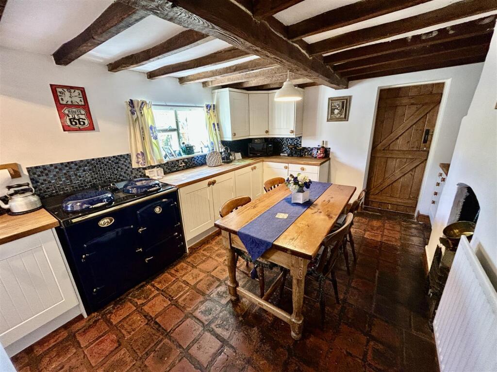 kitchen.JPG