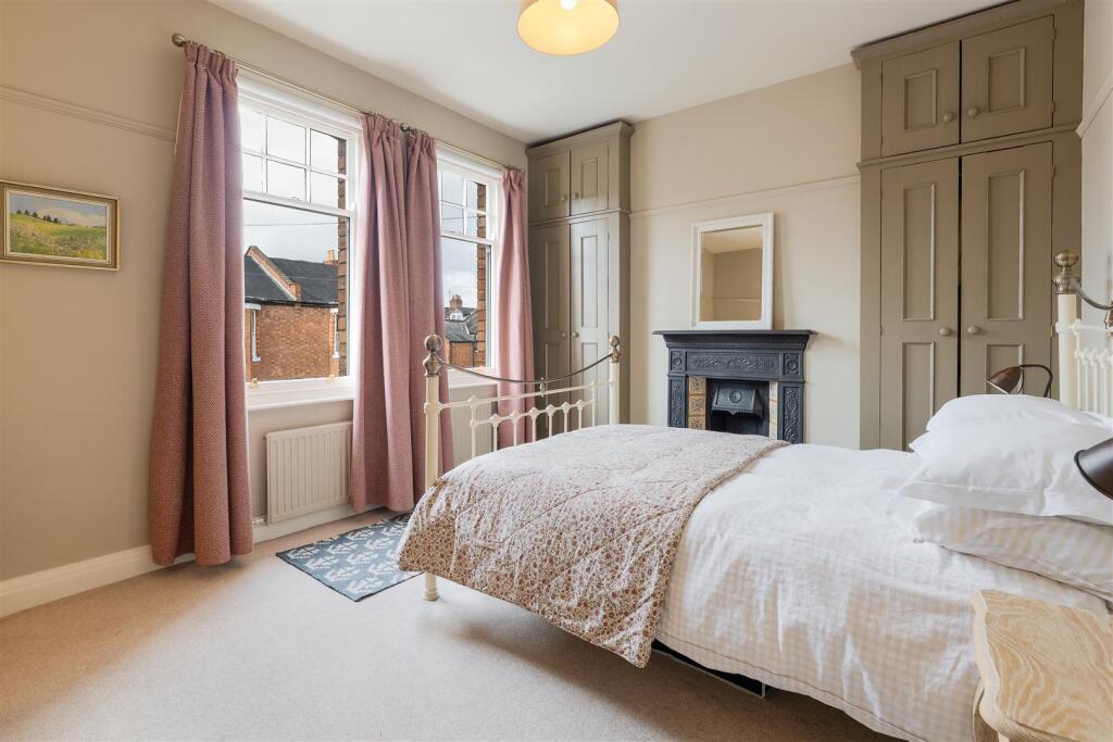 bedrooms-5.jpg