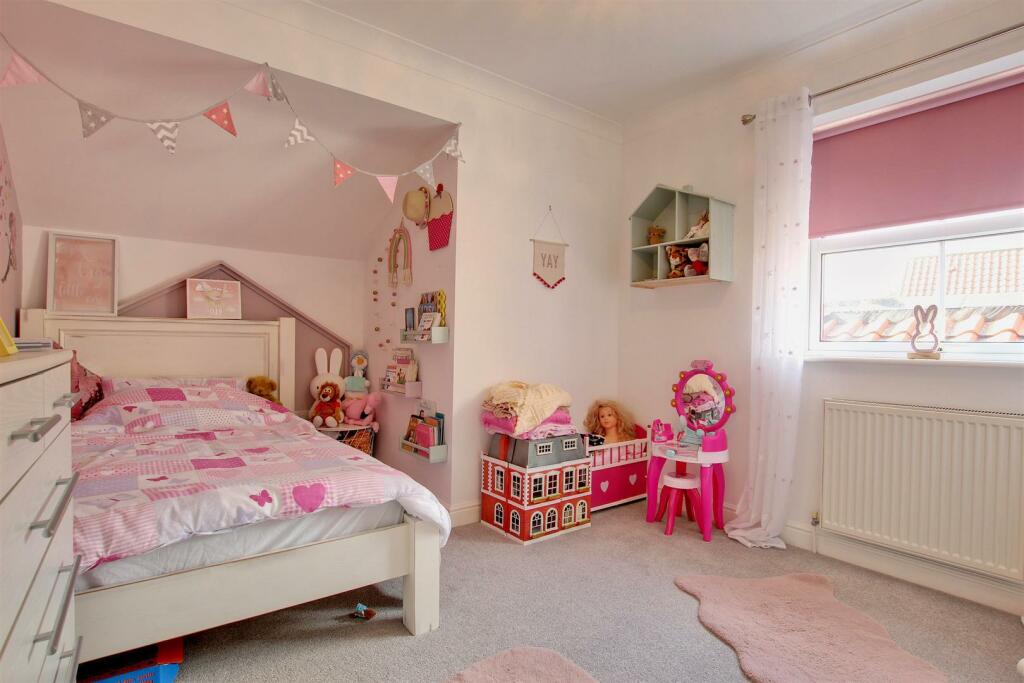 BEDROOM 3