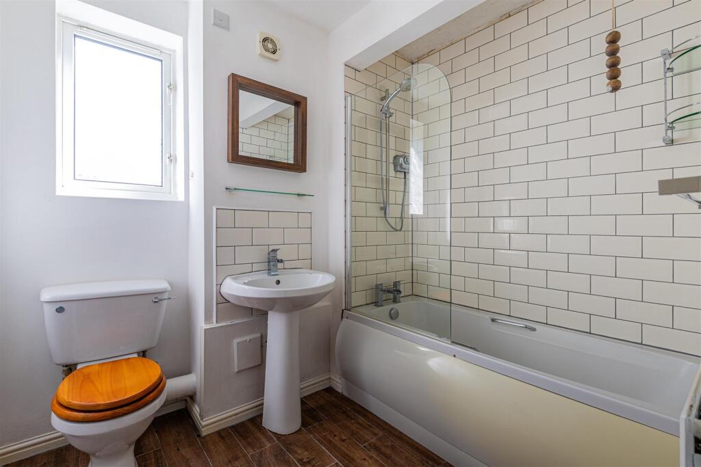 Windlass Court 33-8.jpg