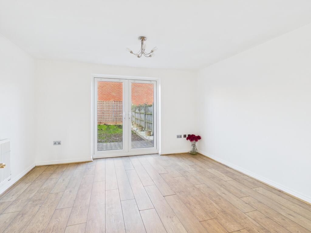 CAM05192G0-PR0030-STILL007