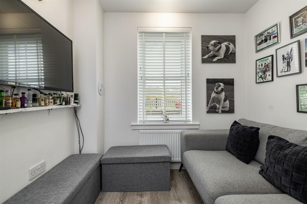 43 Knoll Park Galashiels 14.JPG