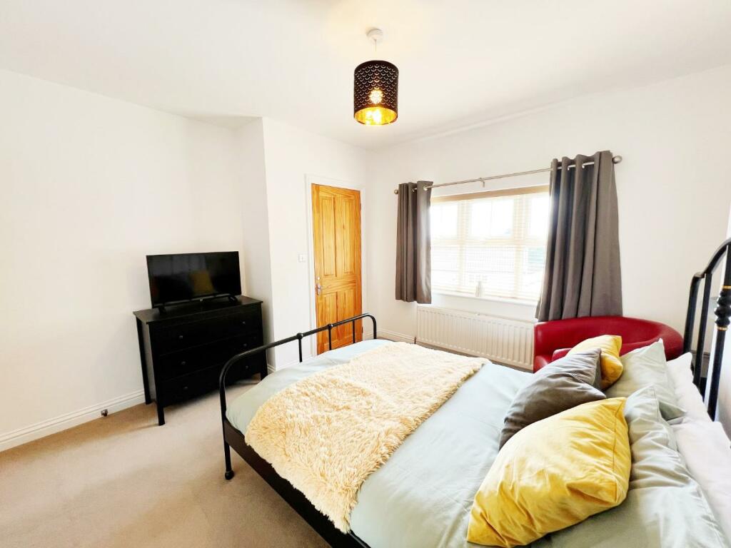 Bedroom One 2.jpg
