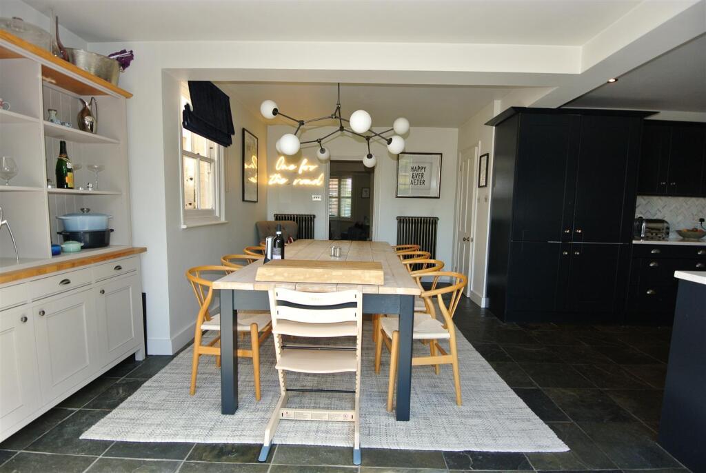 Dining &amp; Kitchen 1.JPG