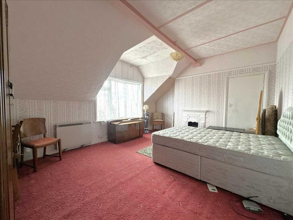 Bedroom (front)