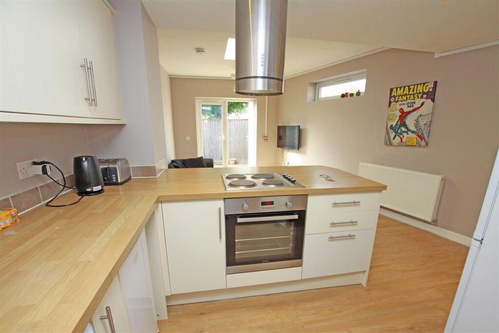 Communal living b.jpg