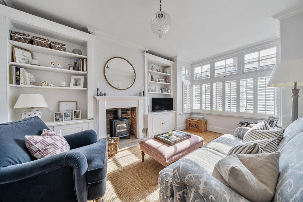 1290351-4-682cc5b...