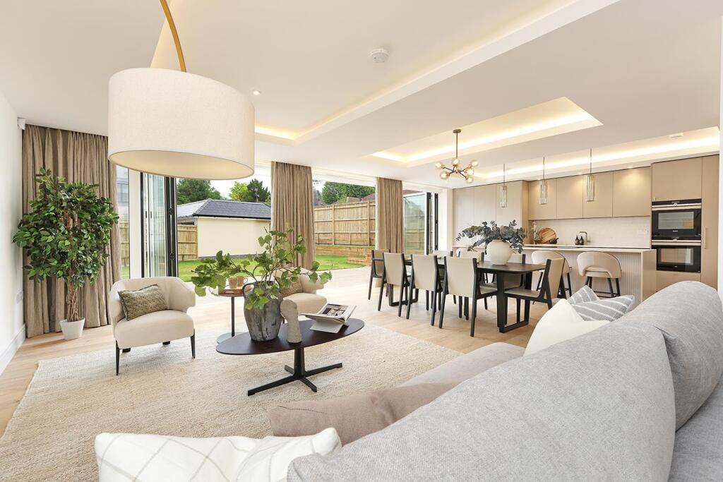 Open plan living area 2.jpg