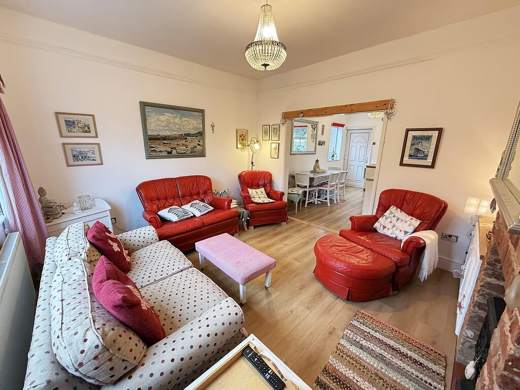 LIVING ROOM 2
