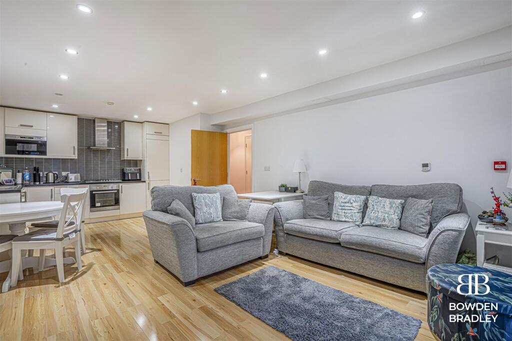 Living Room/Kitchen