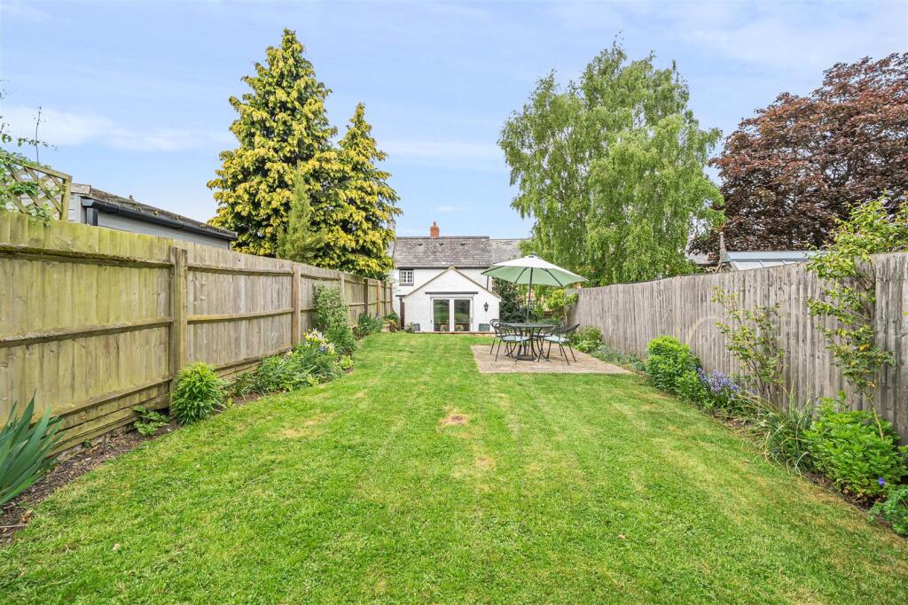 The White Cottage, 21 Wappenham Road, Abthorpe (7)