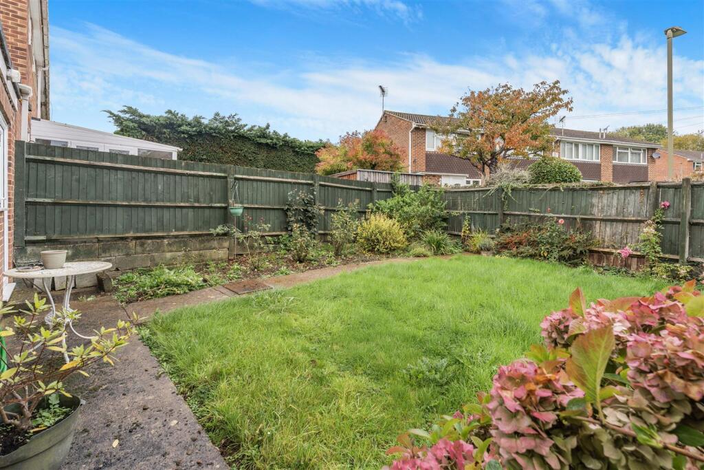 6 Wolseley Close, Banbury-15.jpg