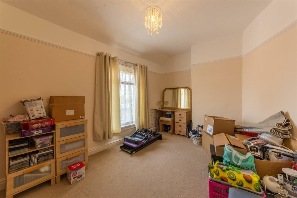 5 Gilwern Place-2.jpg