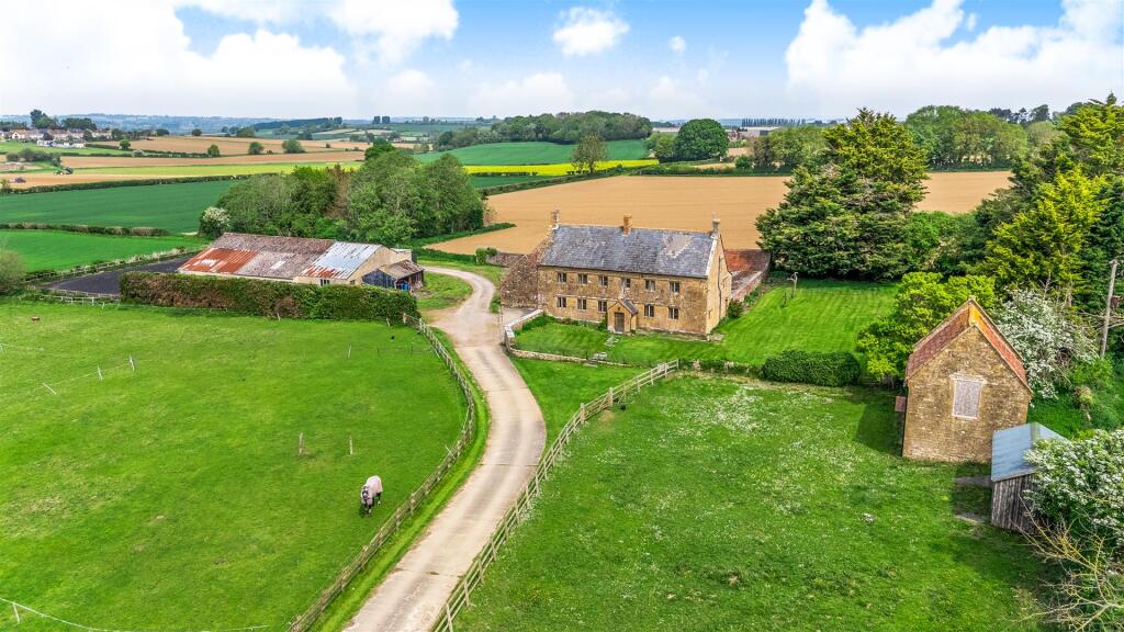 Driveway leading to the barn