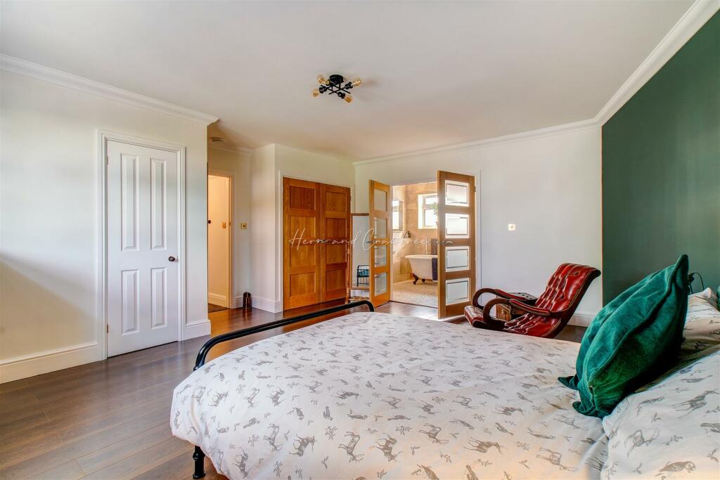 Holybush Road, Cyncoed, HernCrabtree (50).jpg