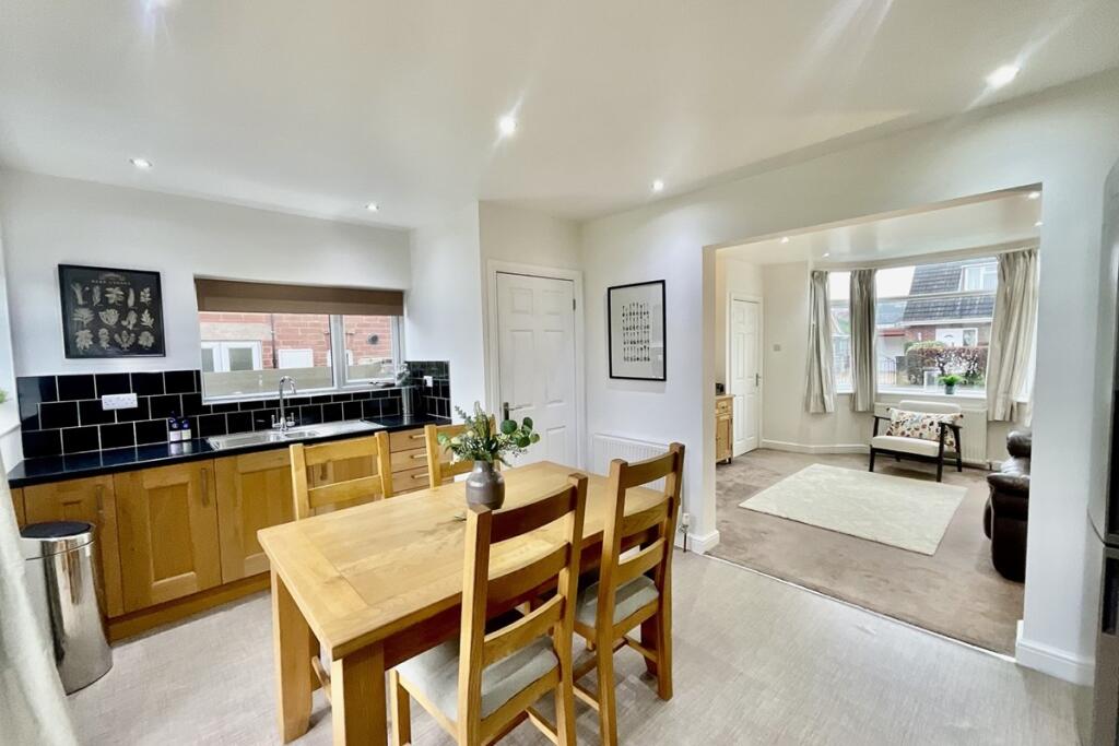 Kitchen Diner 