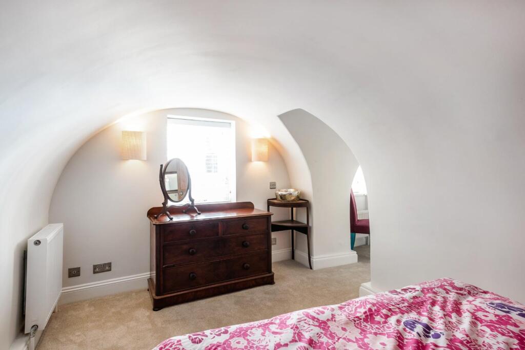 29a Royal Crescent, Bath, BA1 2LT-11.jpg