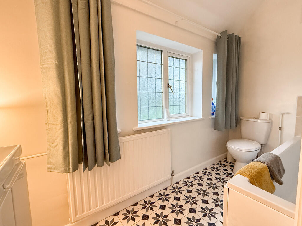 20251029_14335927...