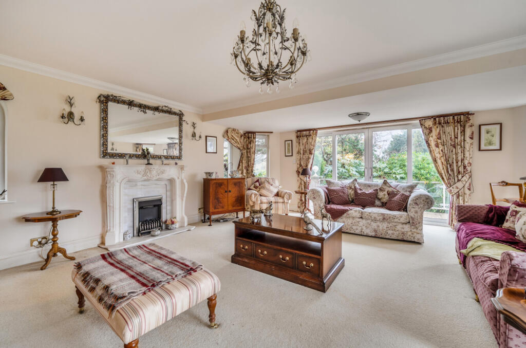 1375305-19-691610...