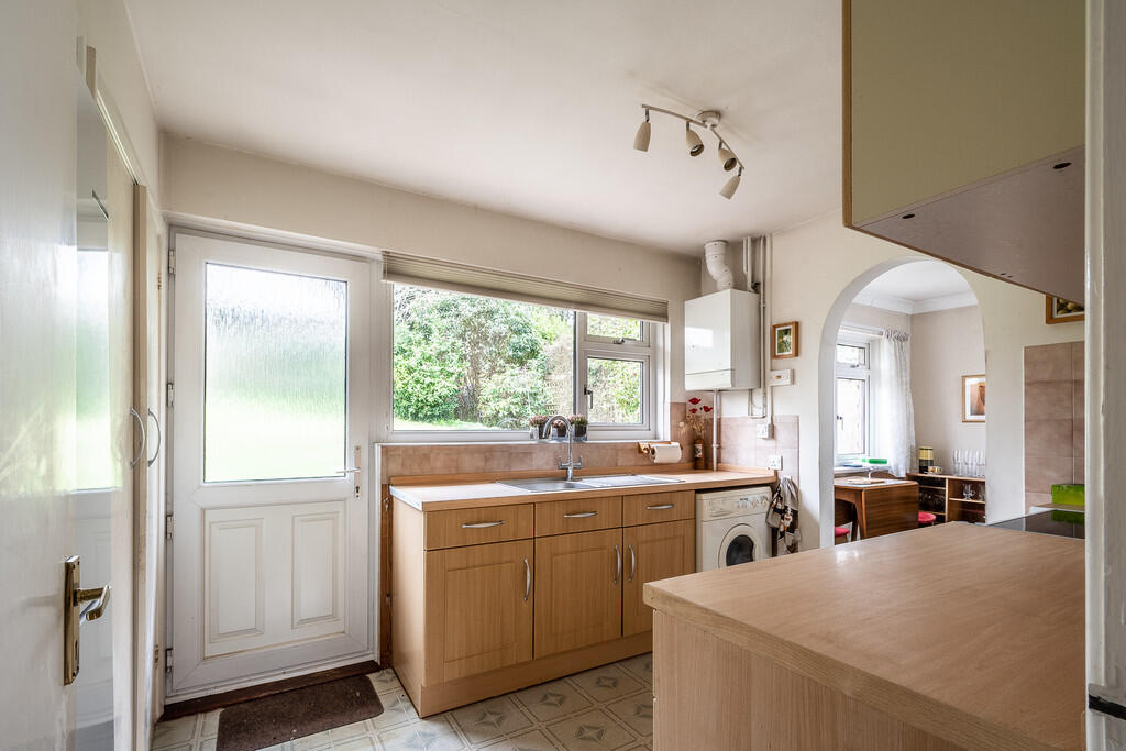 32 Winslade Park ...