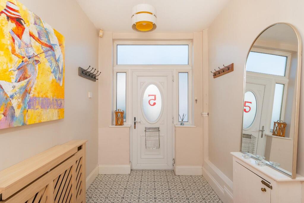 0A5RAN - Hallway B.jpg