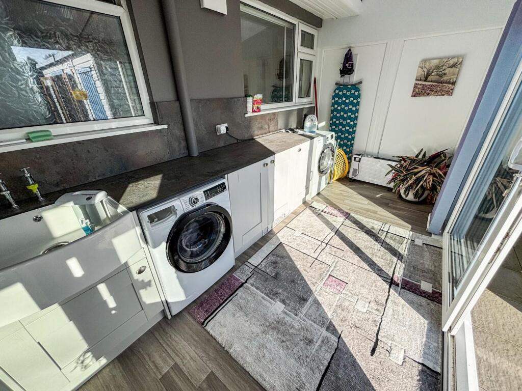 tlc_41cbb0fc-810e-4dcd-b302-ba65595ca21d_b0b587a.j