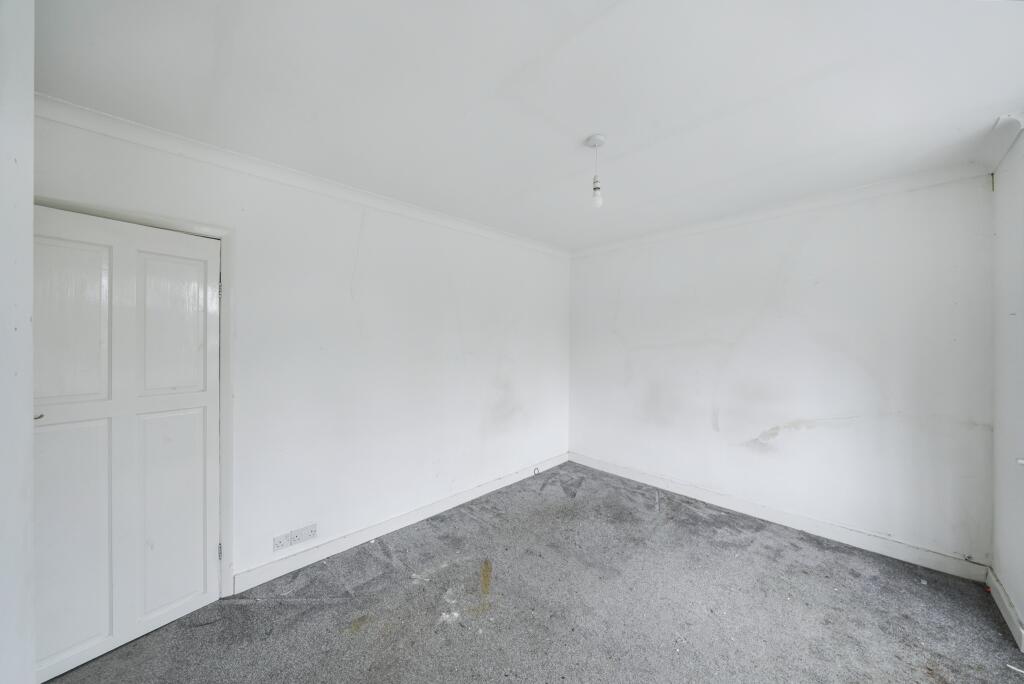 26 Wolf Lane, Windsor, SL4 4HY