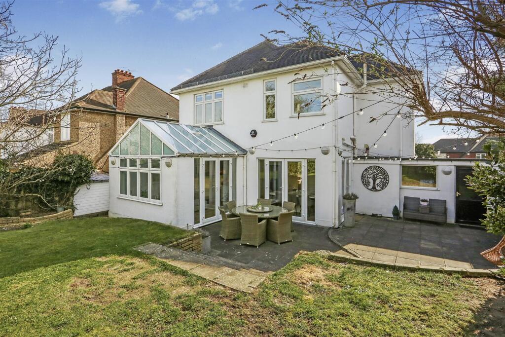 1428771084 -  32.jpg