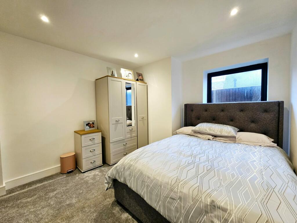 7e34f355-2af5-4927-8c69-67eb862f9973