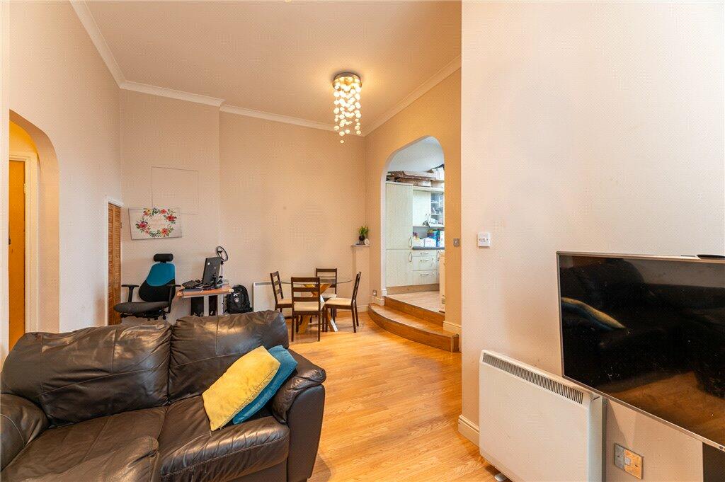 Living / Dining Area