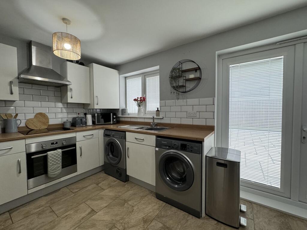 Kitchen/ dining room