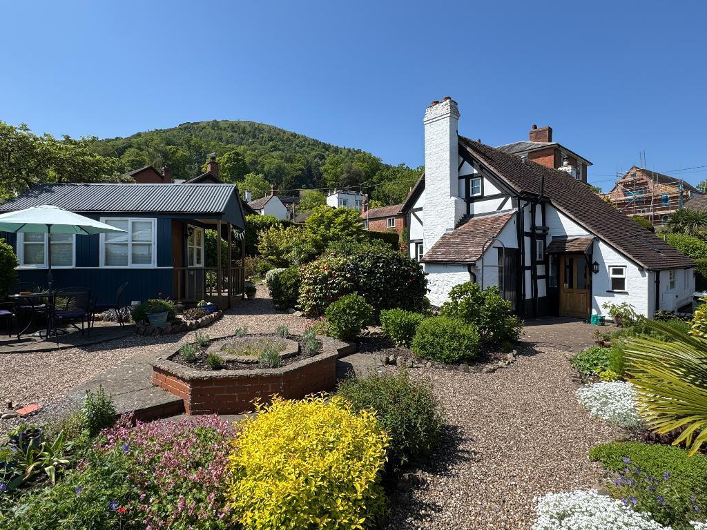 South-facing garden &amp; hill views