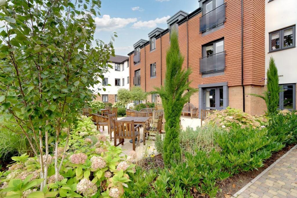 8519748-exterior02 (Medium).jpg