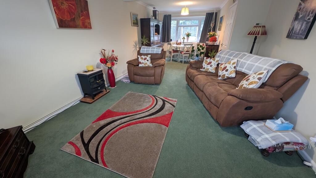 PXL_20251111_1116596