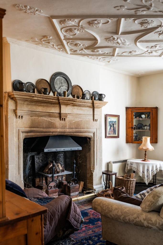 265461 - OM-hr-51.jpg