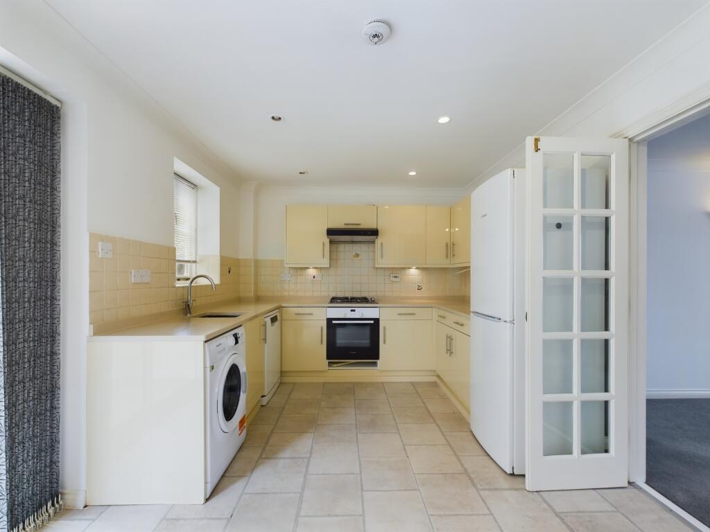 CAM04024G0-PR0007-STILL017