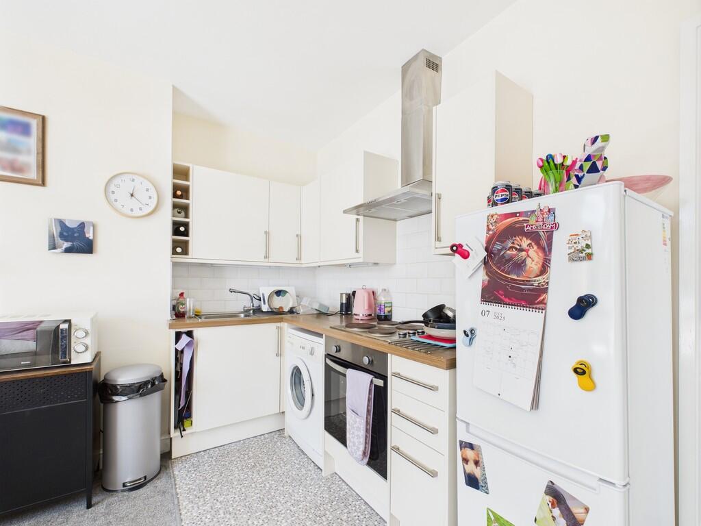 CAM03582G0-PR0122...