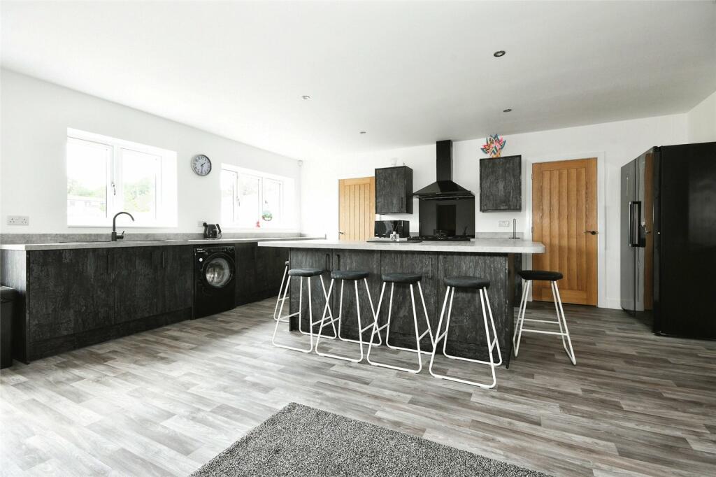 Kitchen-Diner/Family