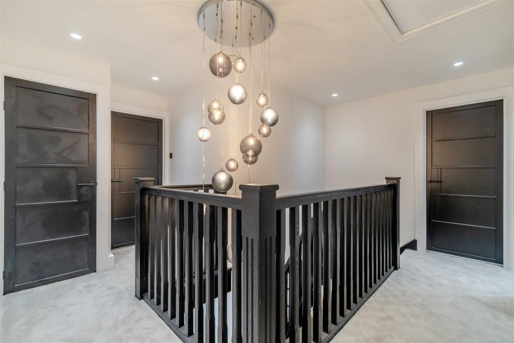 8628166-interior49.jpg