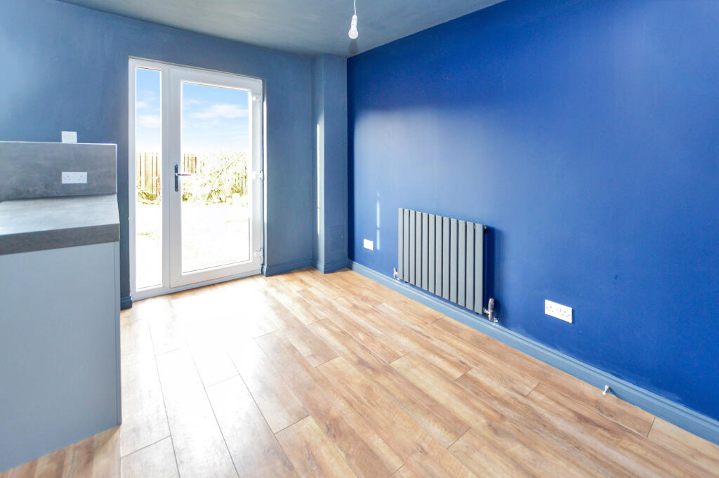 Kitchen/ Dining Room