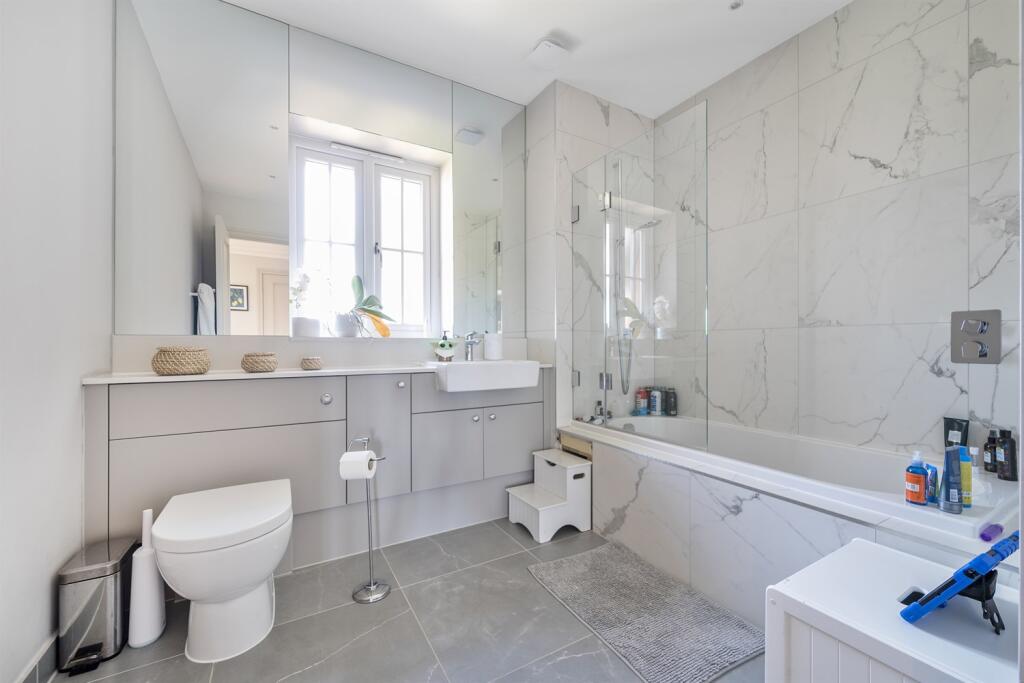 Family bathroom