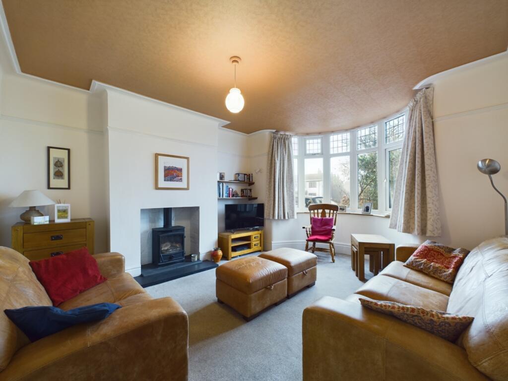 CAM02386G0-PR0110-STILL001