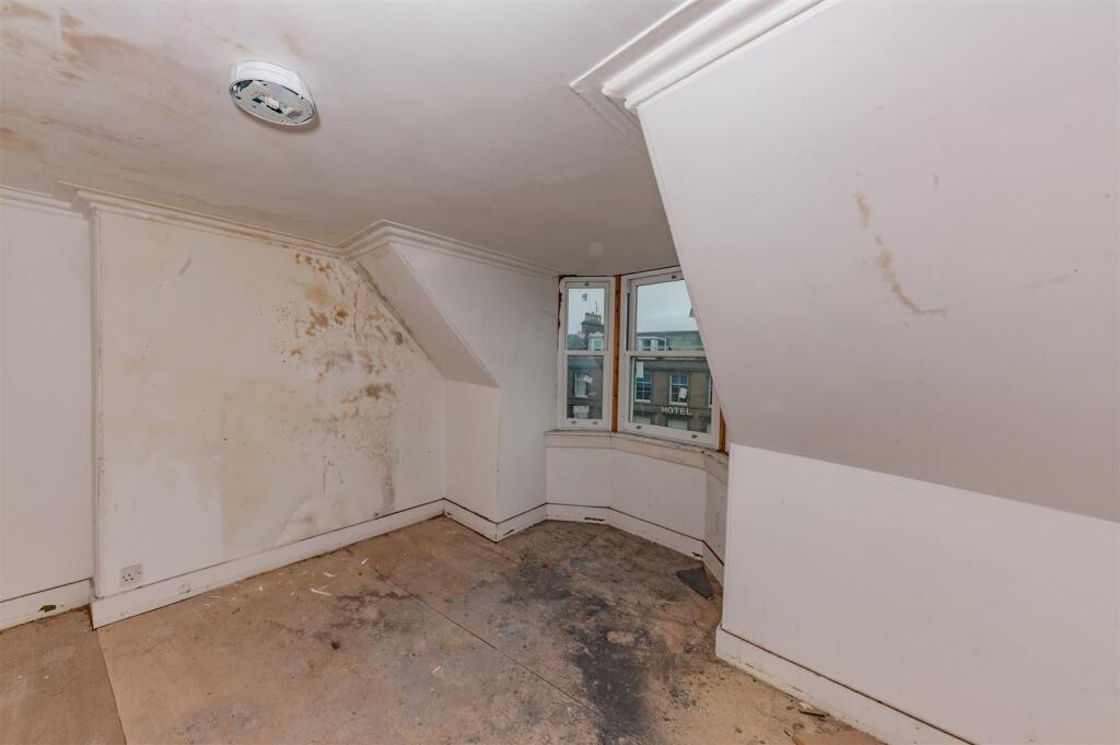 202B High Street Montrose-10.JPG